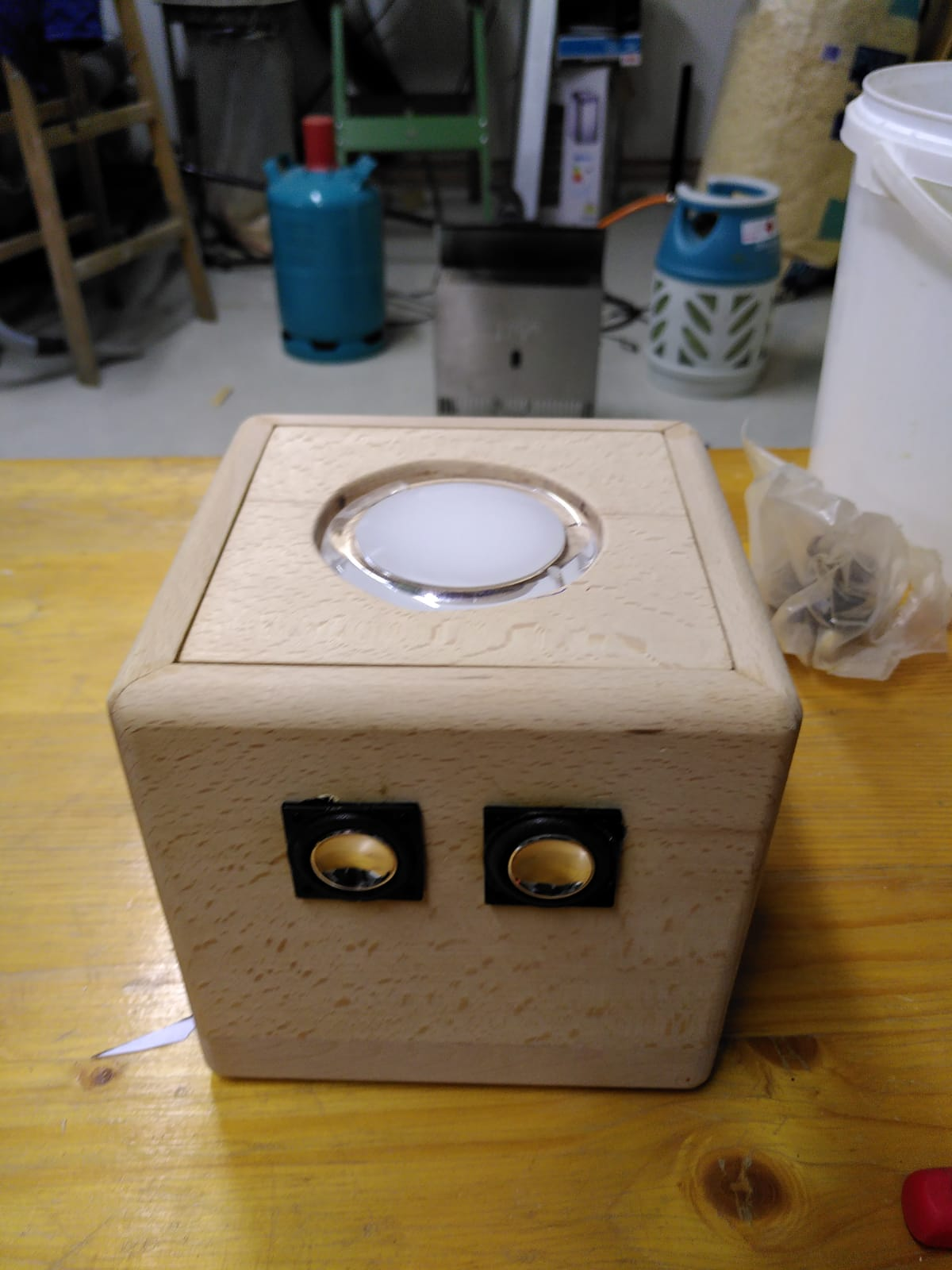Music-Box with speakers and transparent plastic on top